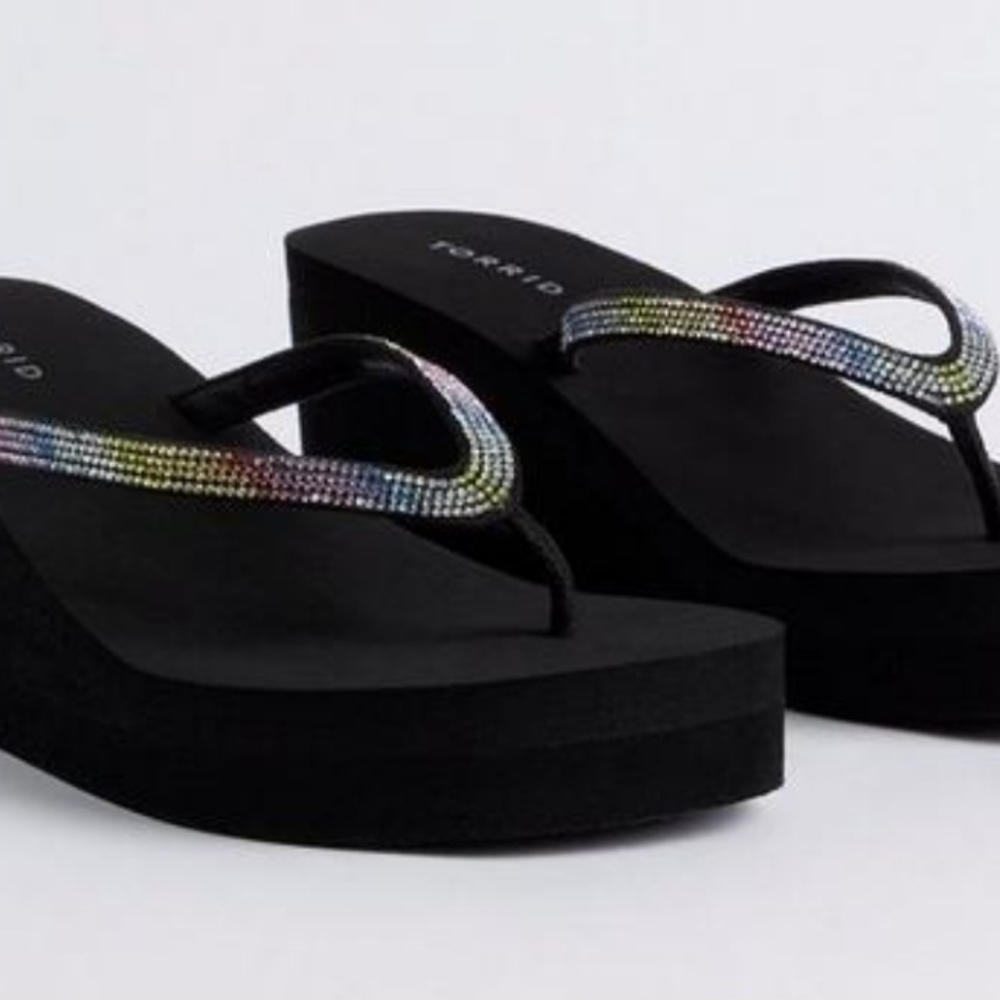 Torrid wedges